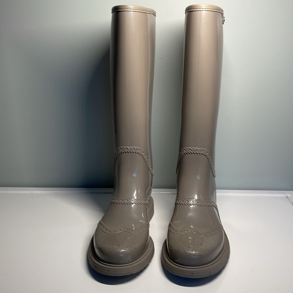 Authentic Gucci Rainboot - Picture 3 of 15